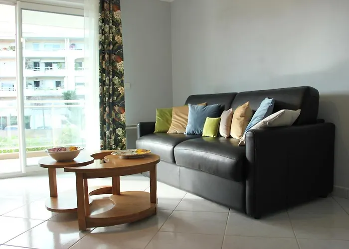 Juan Flore: Calme Absolu A 100m De La Antibes