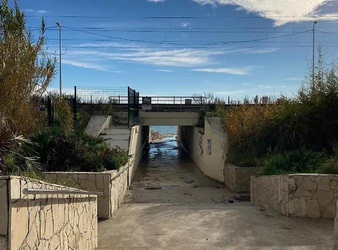 Juan Flore: Calme Absolu A 100m De La *