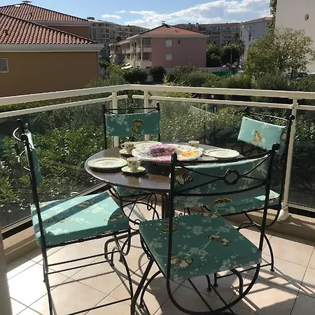 Apartment Juan Flore: Calme Absolu A 100m De La Plage Antibes